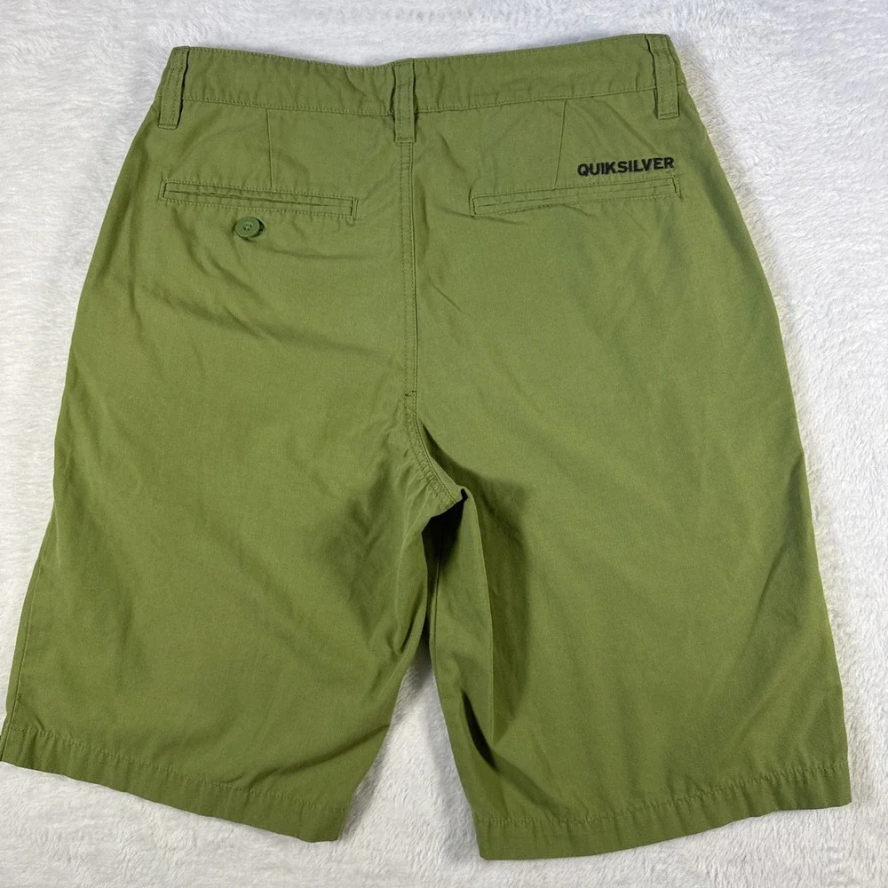 Quiksilver Men's 30‎ Green Skate Surf Chino Shorts Y2K 2010 Streetwear